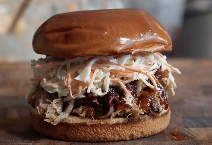 pulled pork sandwich at home